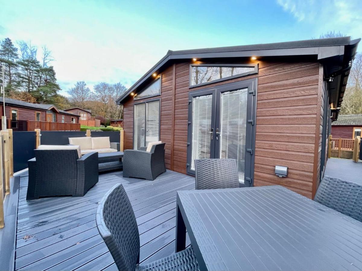 Thirlmere 4 Luxury Lodge At White Cross Bay Уиндермир Экстерьер фото